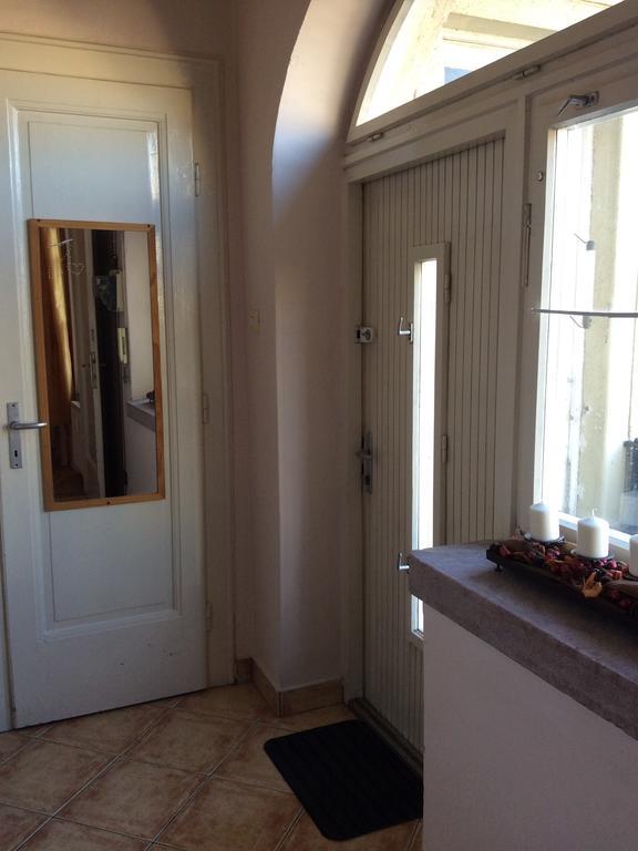 Comedy Apartment Budapest Værelse billede